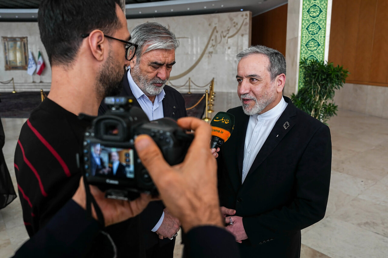 حضور امیر موسوی و عراقچی در جلسه غیرعلنی مجلس