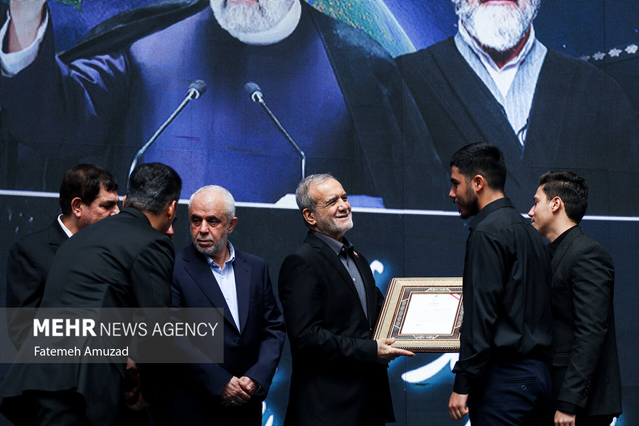 مراسم پاسداشت شهدای خدمت