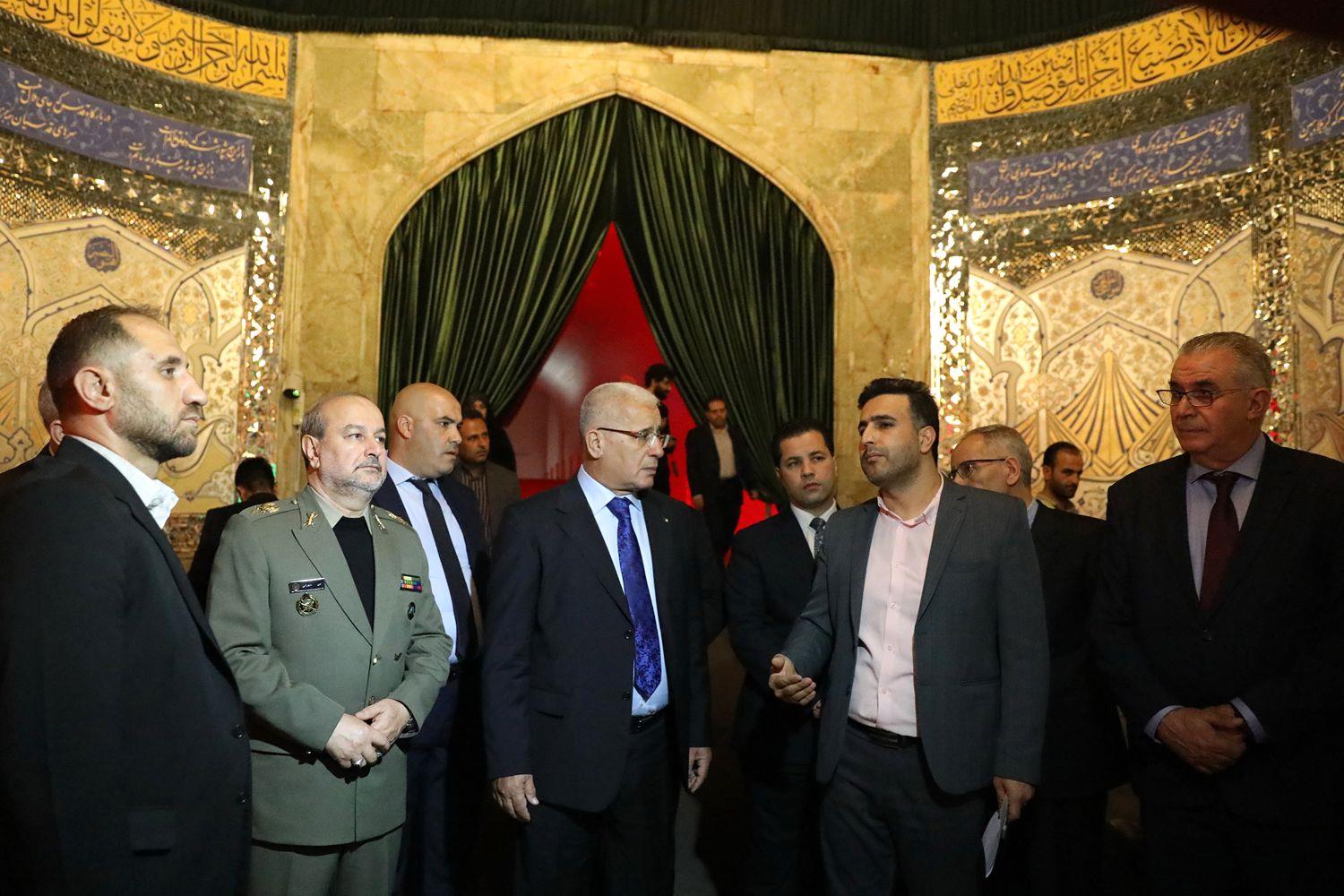 بازدید رئیس مجلس الجزایر از باغ موزه دفاع مقدس