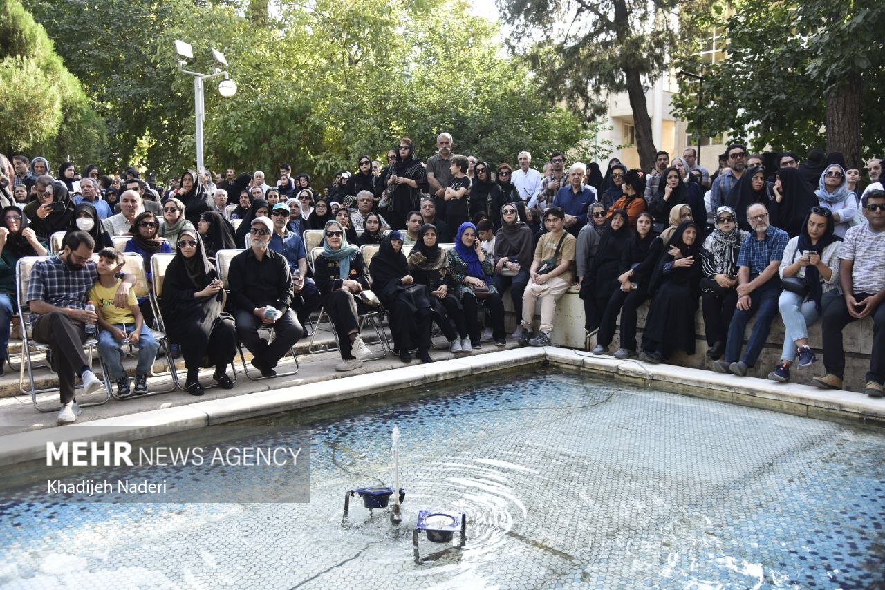 مراسم تشییع پیکر استاد «محمود فرشچیان» در اصفهان