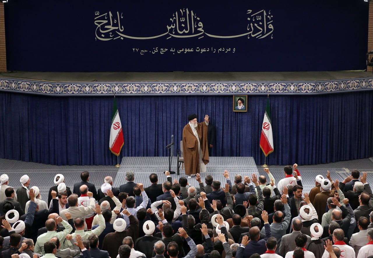 دست‌اندرکاران حج با رهبر انقلاب