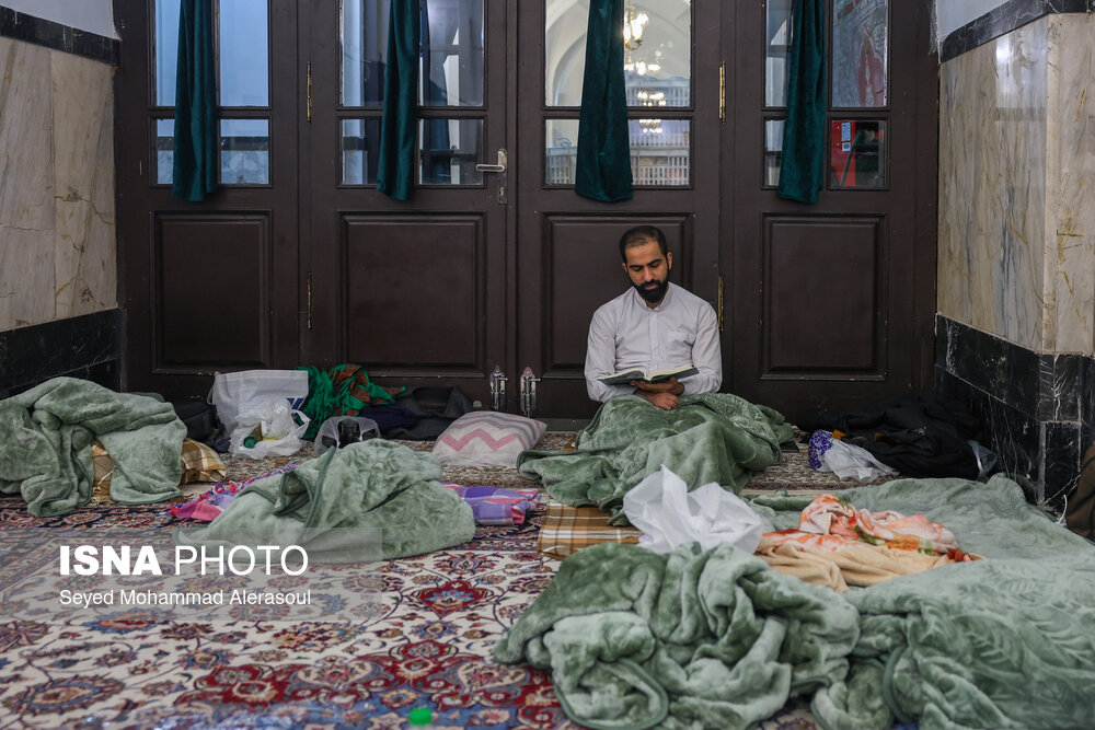 مراسم معنوی اعتکاف در حرم مطهر رضوی