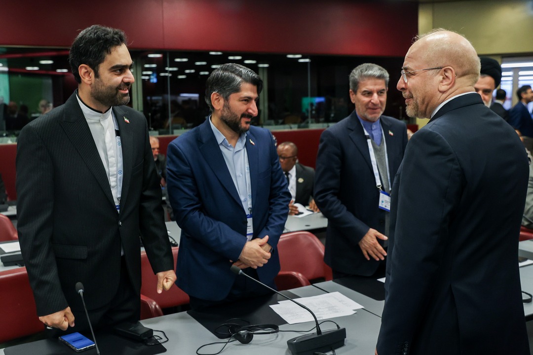 لحظاتی پیش از ورود محمدباقر قالیباف به محل اجلاس IPU در ژنو