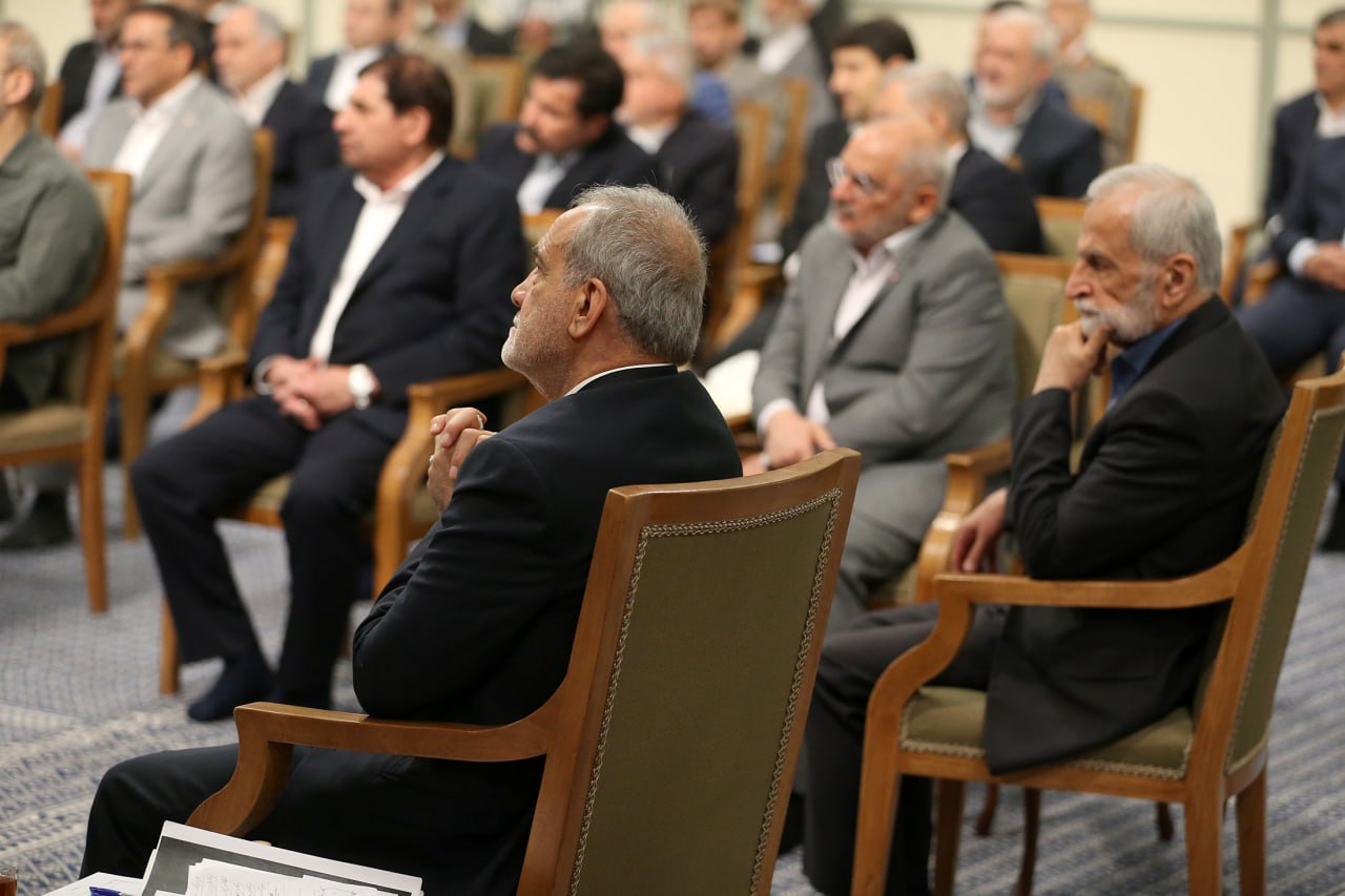 دیدار رئیس‌جمهور و هیأت وزیران با رهبر انقلاب