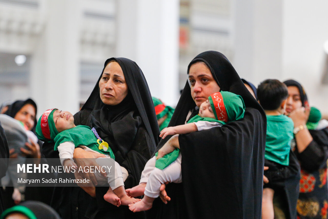 مراسم «شیرخوارگان حسینی» در حرم شاهچراغ (ع)
