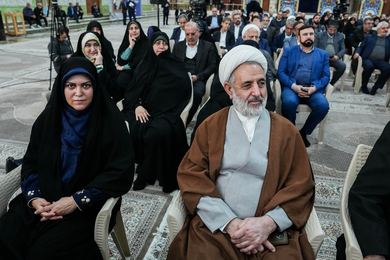 تجدید میثاق رئیس مجلس و نمایندگان با آرمان‌های امام(ره)