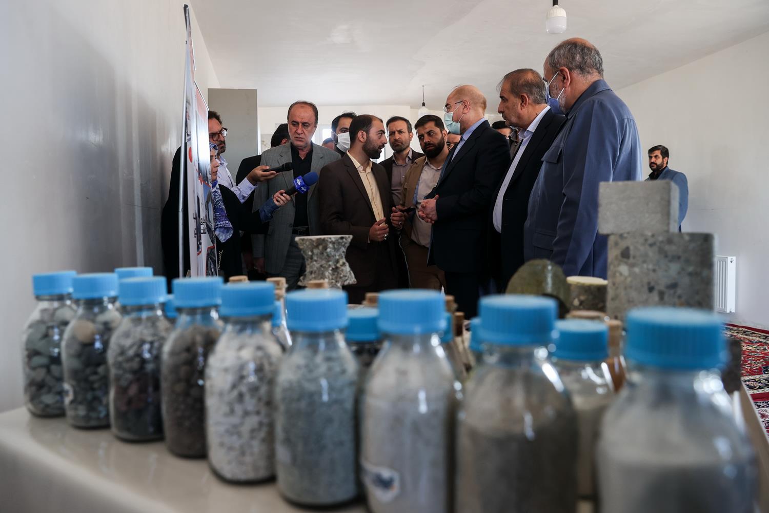 بازدید قالیباف از مرکز نوآوری، فناوری و علم آفرین پیشران