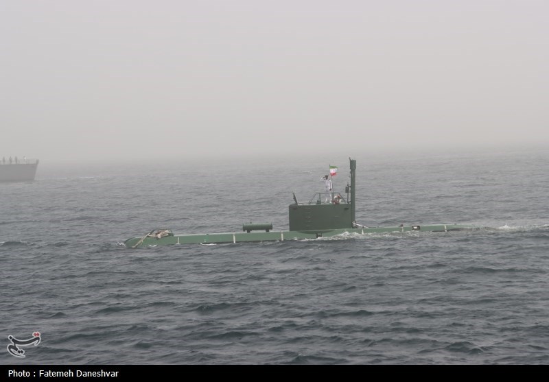 رژه اقتدار بیخ گوش نظامیان آمریکایی در خلیج فارس