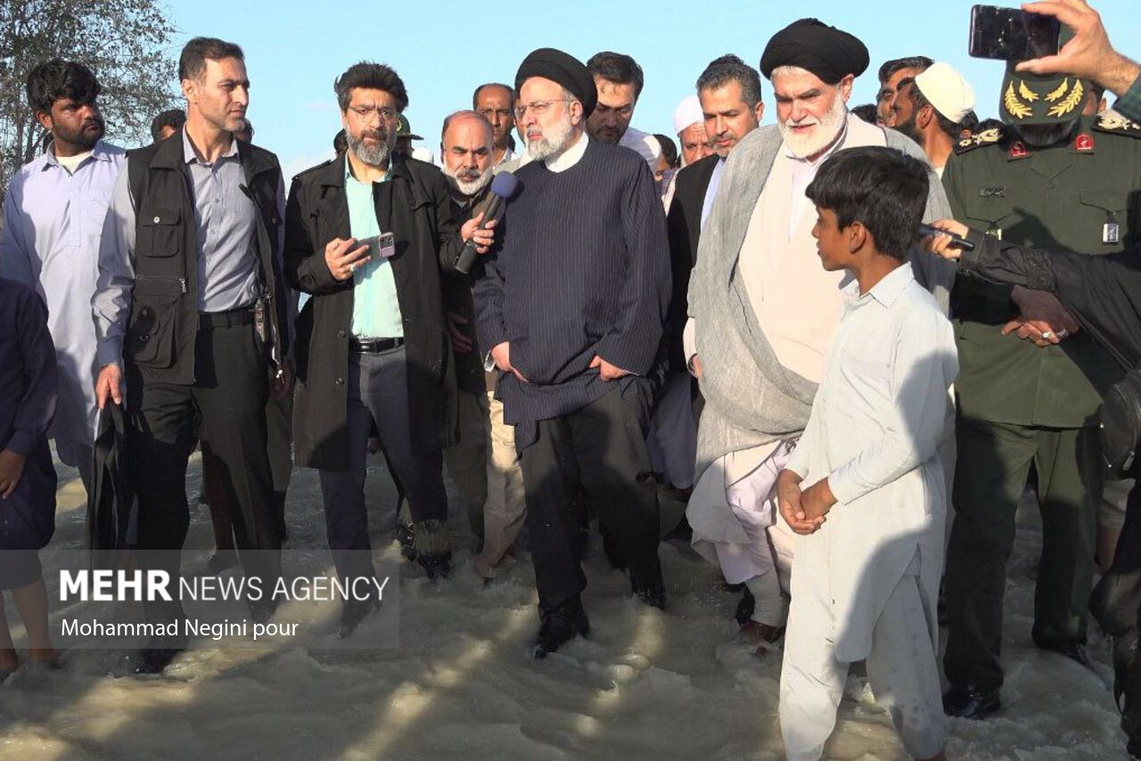 حضور رییس جمهور در مناطق سیل‌زده بلوچستان