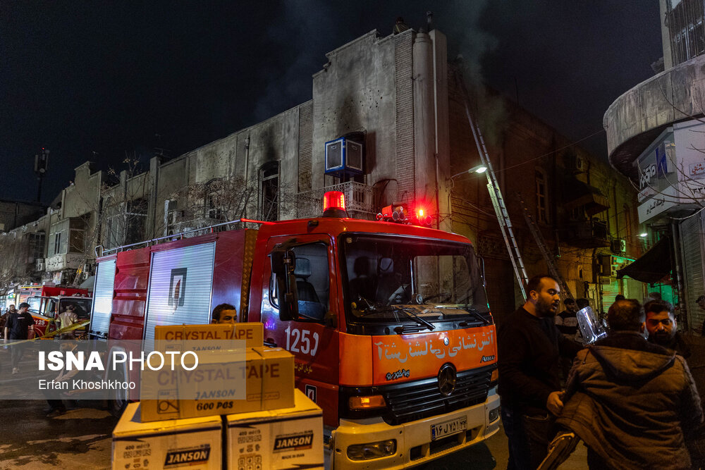 آتش‌سوزی انبار لوازم الکترونیکی در لاله‌زار