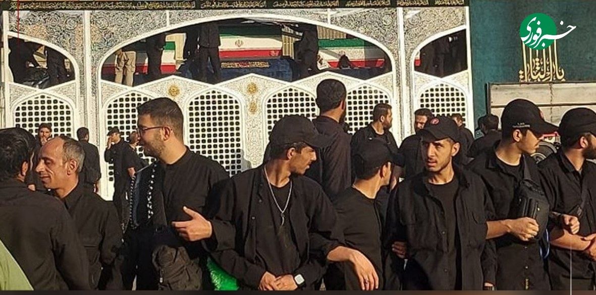 خودروی حامل پیکر مطهر امام شهید