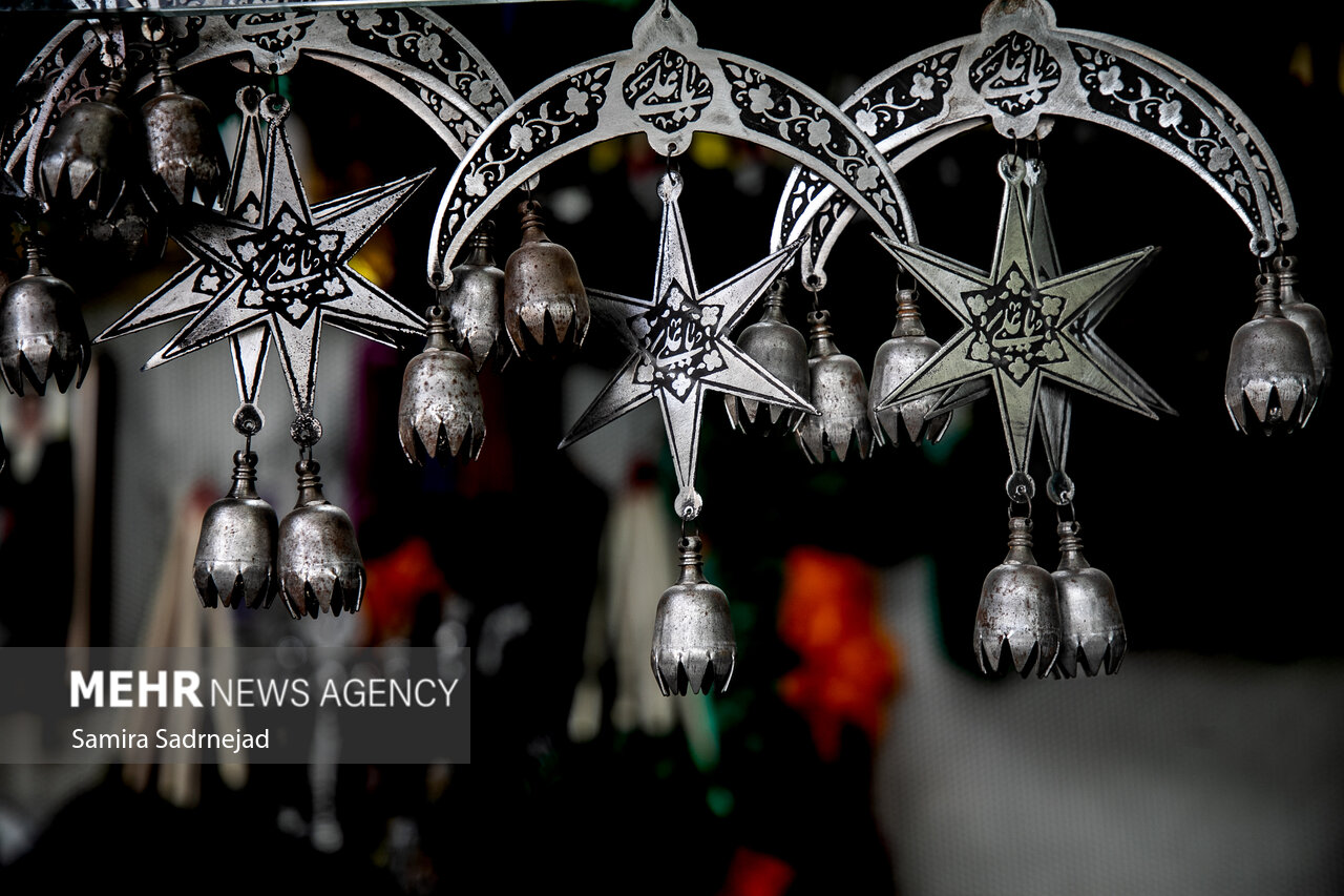 بازار سیاهه‌فروشان تهران در آستانه ماه محرم