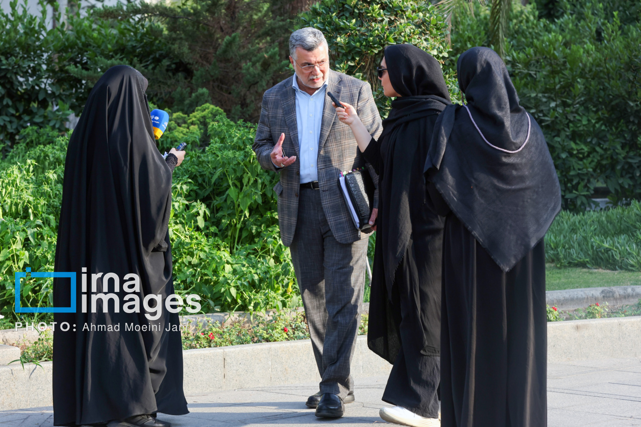 اعضای هیأت دولت در جمع خبرنگاران - ۵ مرداد ۱۴۰۴