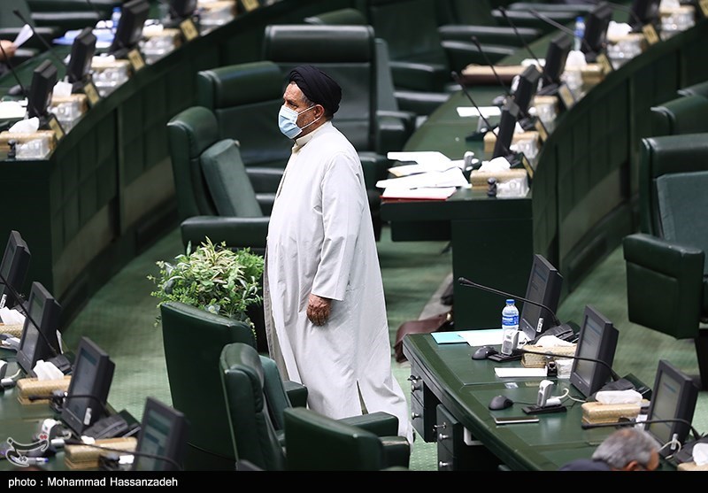 دورهمی نمایندگان در صحن مجلس 