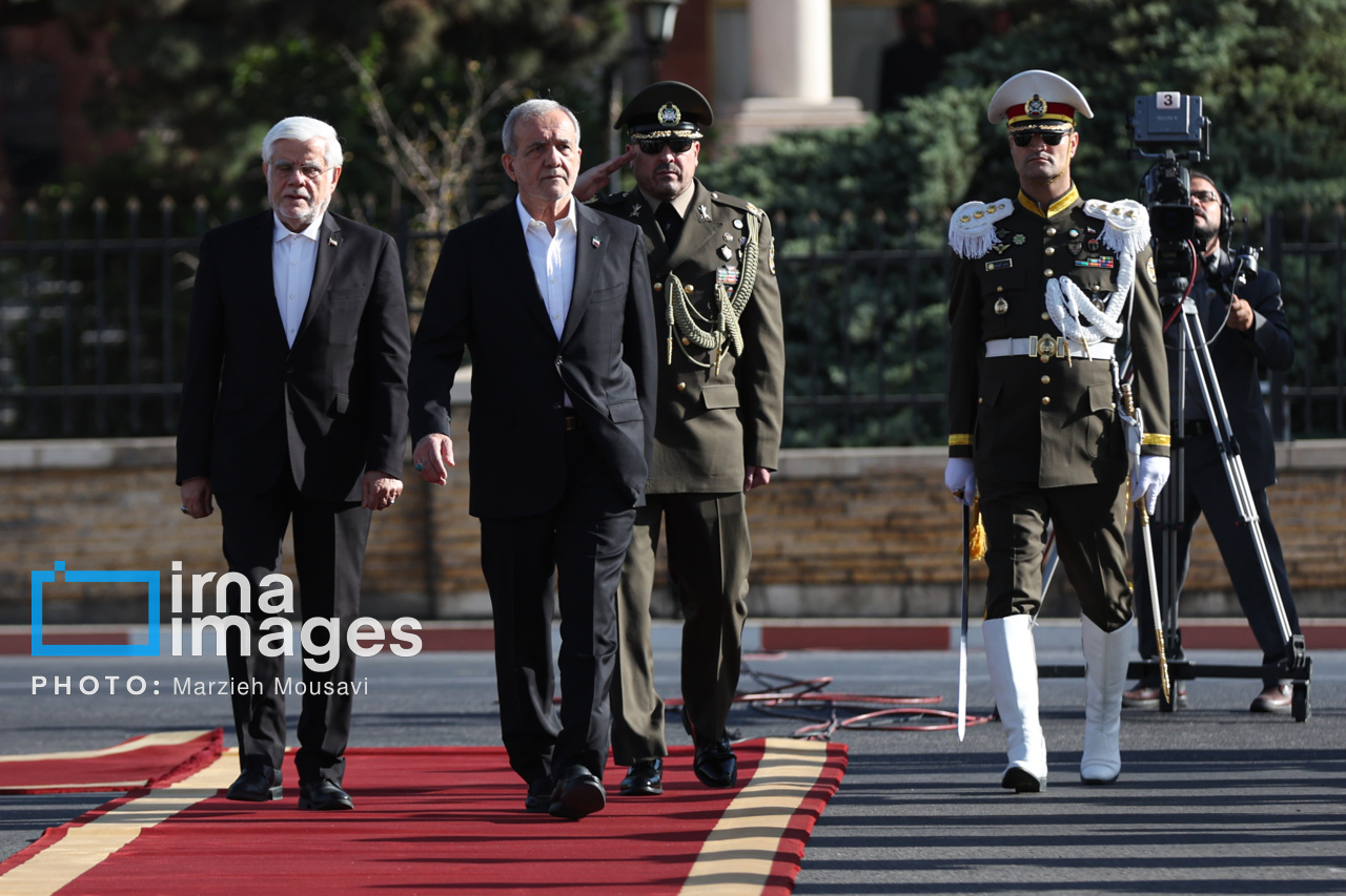 بدرقه رئیس‌جمهور به چین