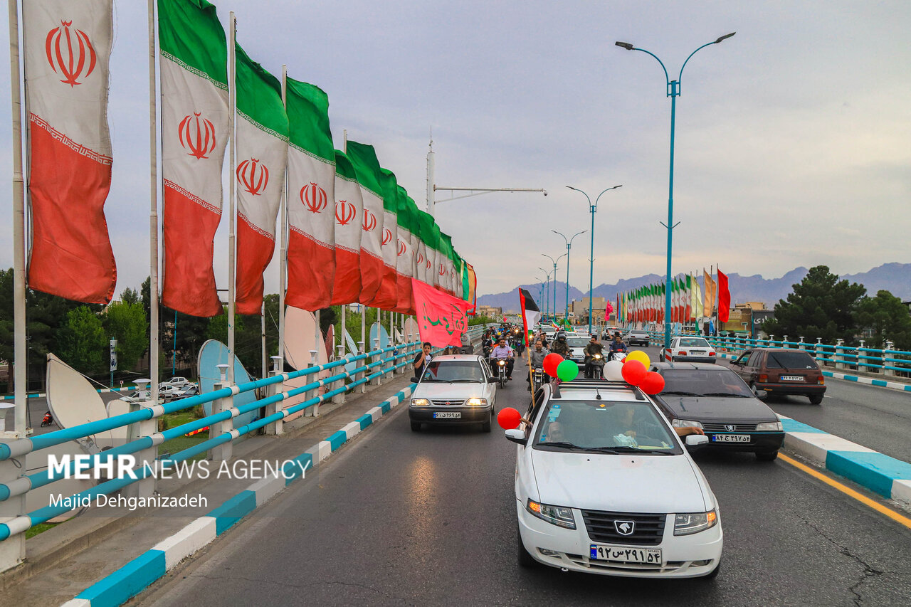 جشن کاروان موتوری یزدی‌ها