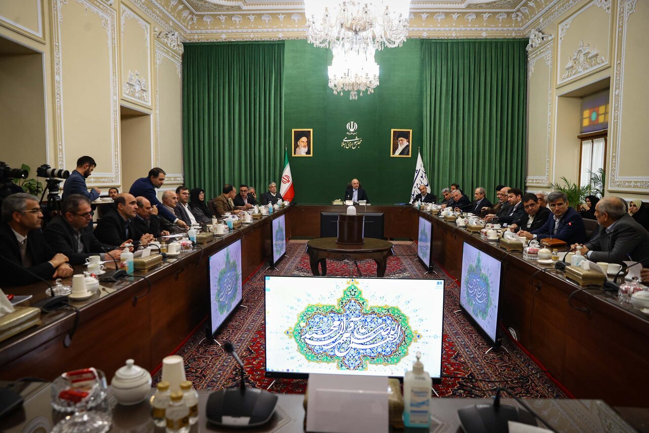 دیدار وزیر علوم و روسای دانشگاه های سراسر کشور با قالیباف