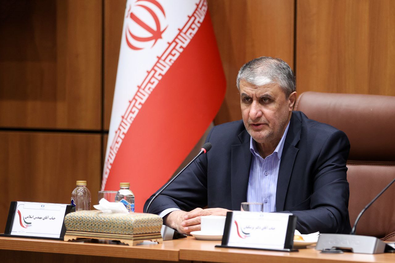 حضور پزشکیان در سازمان انرژی اتمی