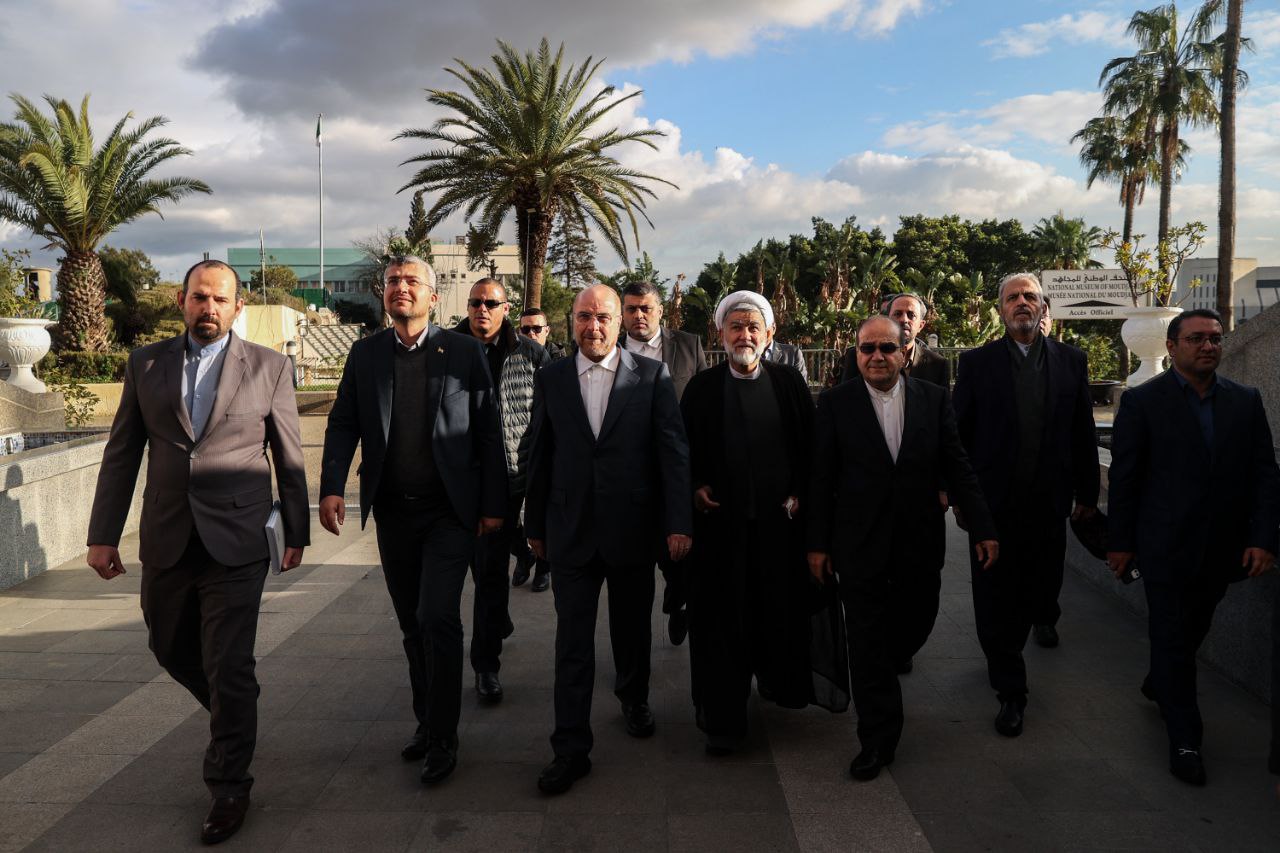 بازدید قالیباف از موزهٔ «مجاهد» الجزایر