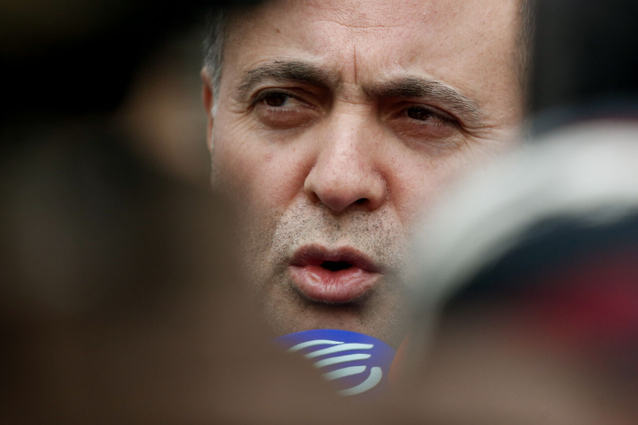 اعضای هیأت دولت در جمع خبرنگاران