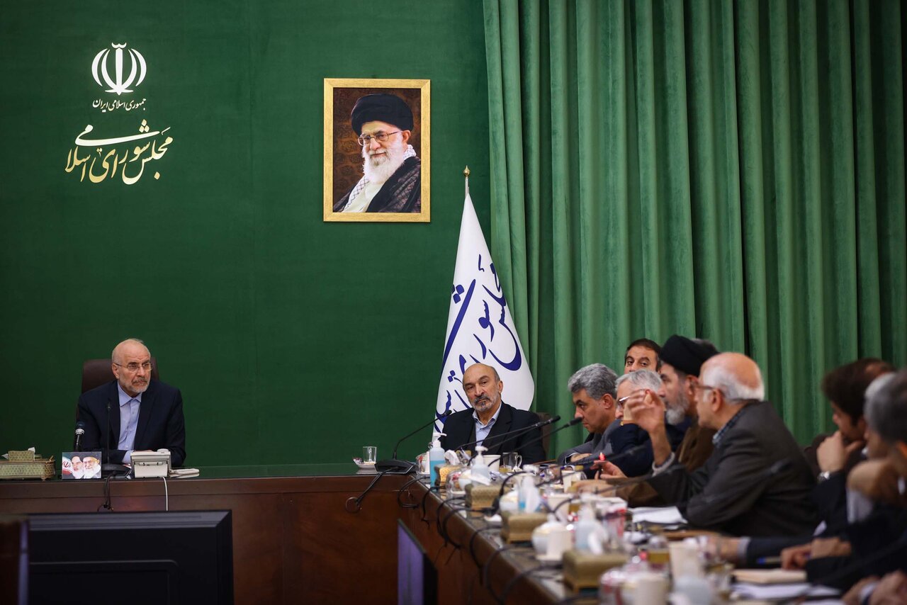 دیدار وزیر علوم و روسای دانشگاه های سراسر کشور با قالیباف