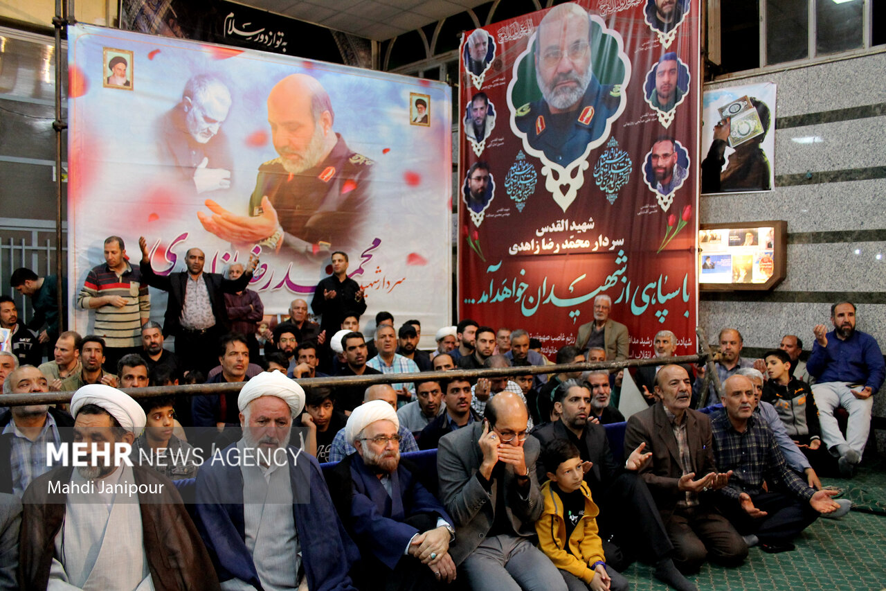 تصاویر مراسم وداع با پیکر شهید زاهدی در اصفهان