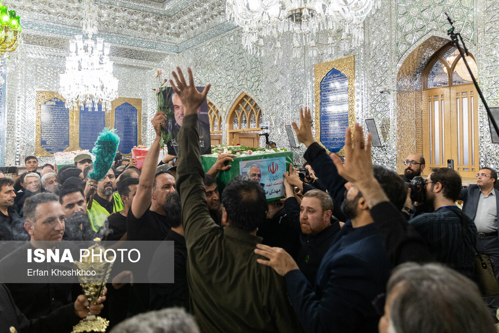 تدفین شهید طهرانچی و همسرش در حرم حضرت عبدالعظیم(ع)