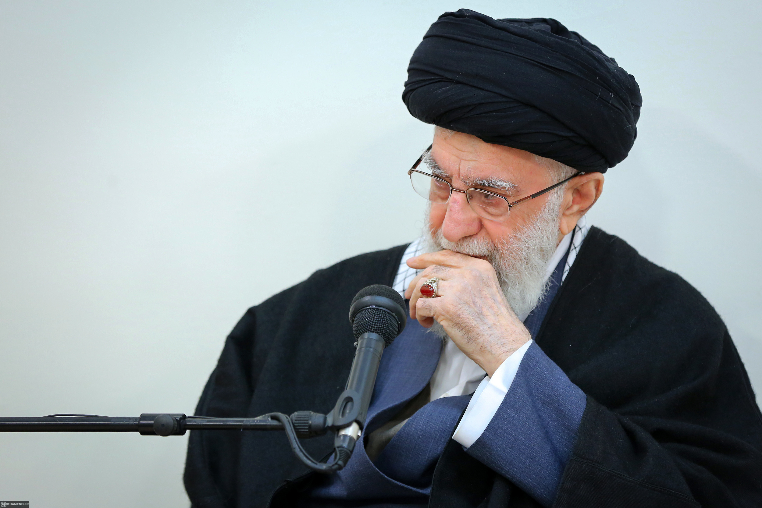 دیدار اعضای اتحادیه انجمن‌های اسلامی دانشجویان در اروپا با رهبر انقلاب