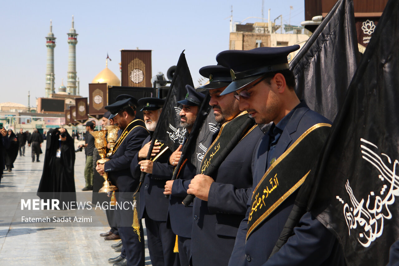 دسته عزای خادمان حرم بانوی کرامت در روز شهادت امام رضا(ع)