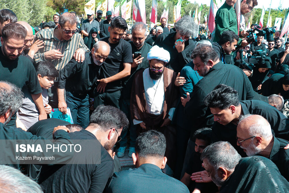 تشییع پیکر مطهر ۷ شهید حمله رژیم صهیونیستی