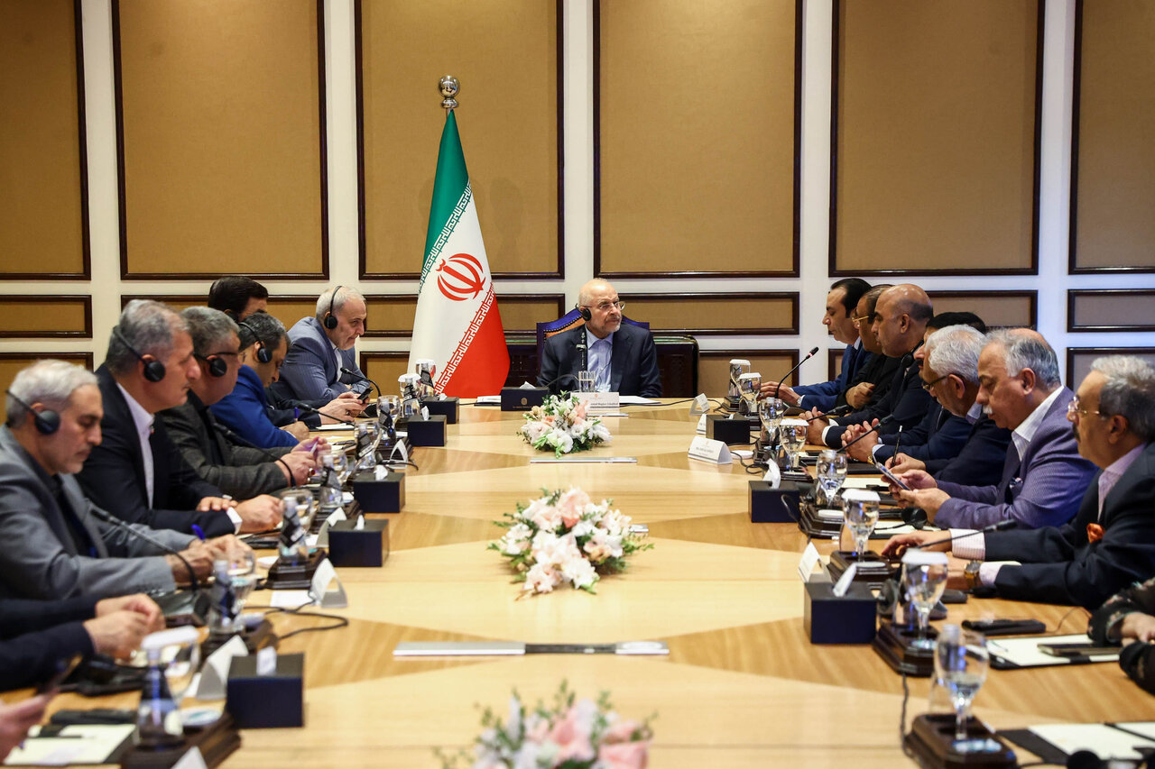 نشست اعضای فدراسیون اتاق‌های بازرگانی پاکستان با  قالیباف 