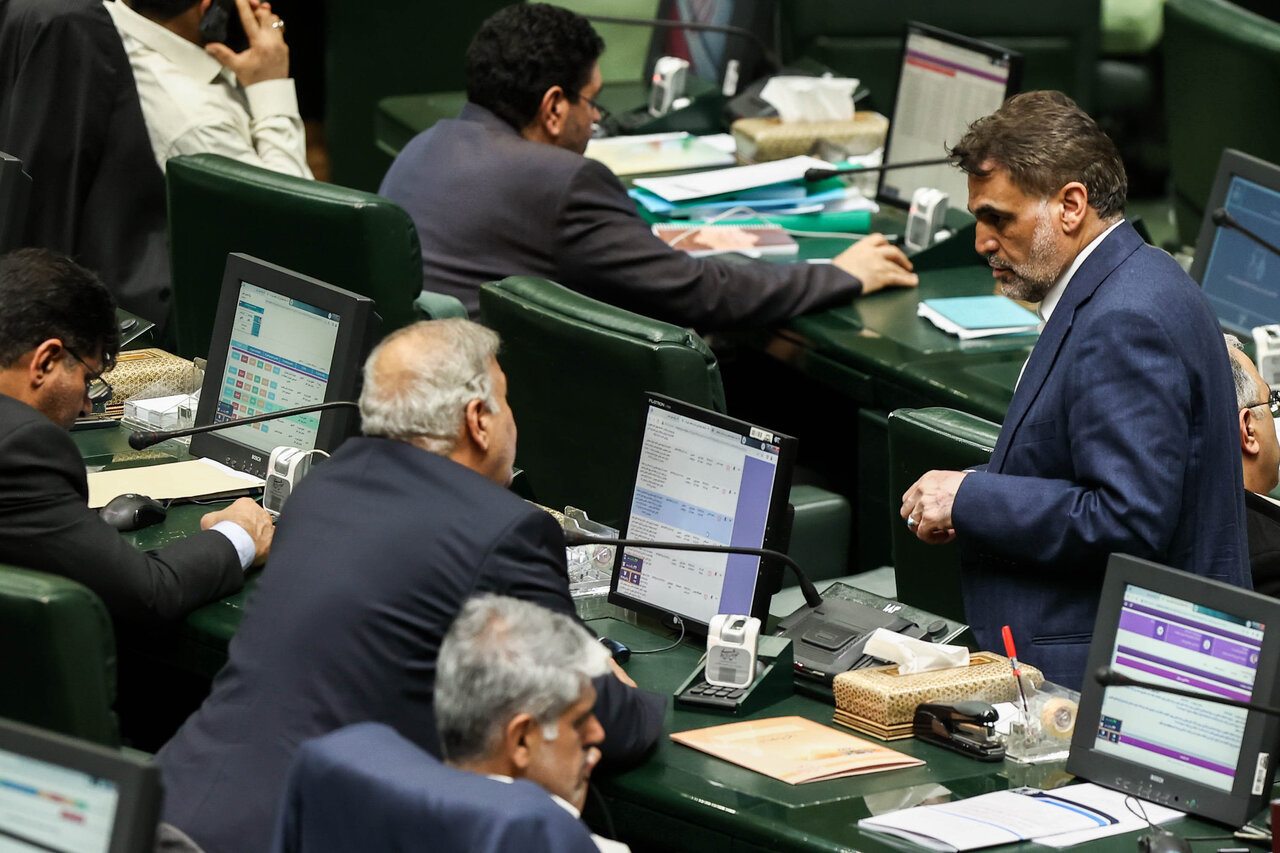 نشست علنی نوبت عصر یکشنبه ۲۶ بهمن ماه مجلس