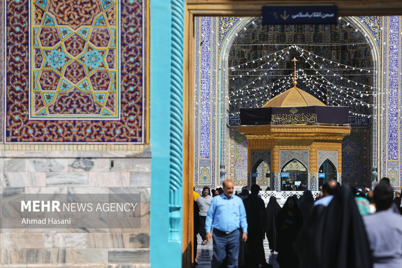 حال و هوای حرم مطهر رضوی در روز شهادت امام جواد (ع)