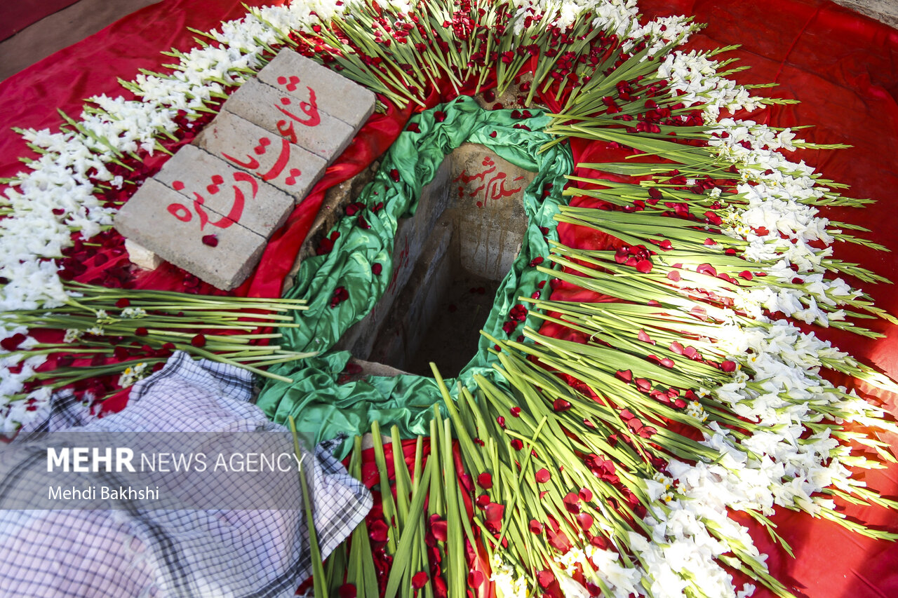 تشییع پیکر مطهر ۳۰۰ شهید گمنام دفاع مقدس در سراسر کشور