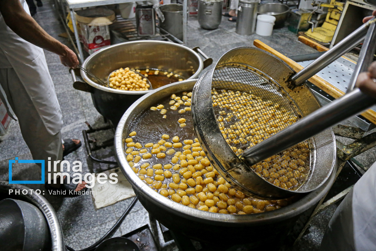 کارگاه پخت زولبیا و بامیه