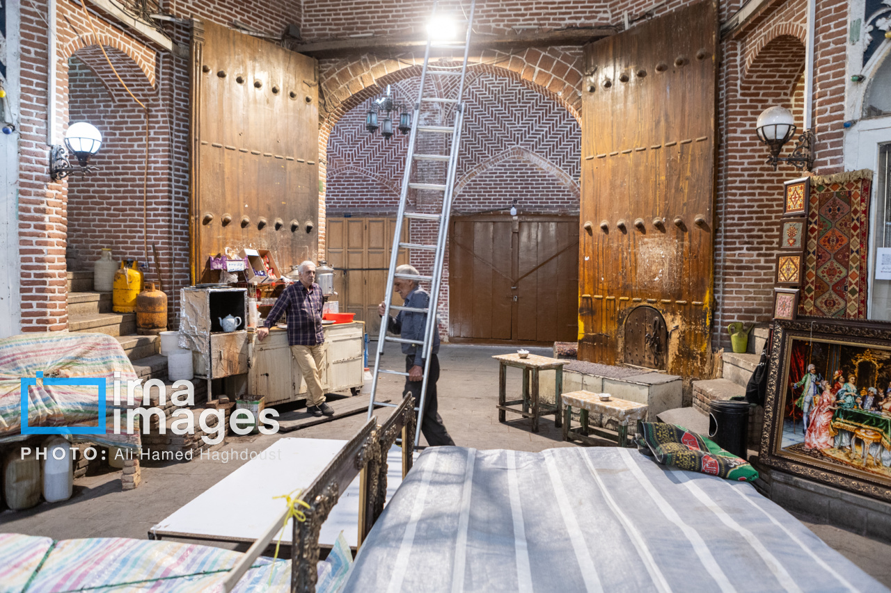 سیاهپوش شدن بازار تاریخی تبریز