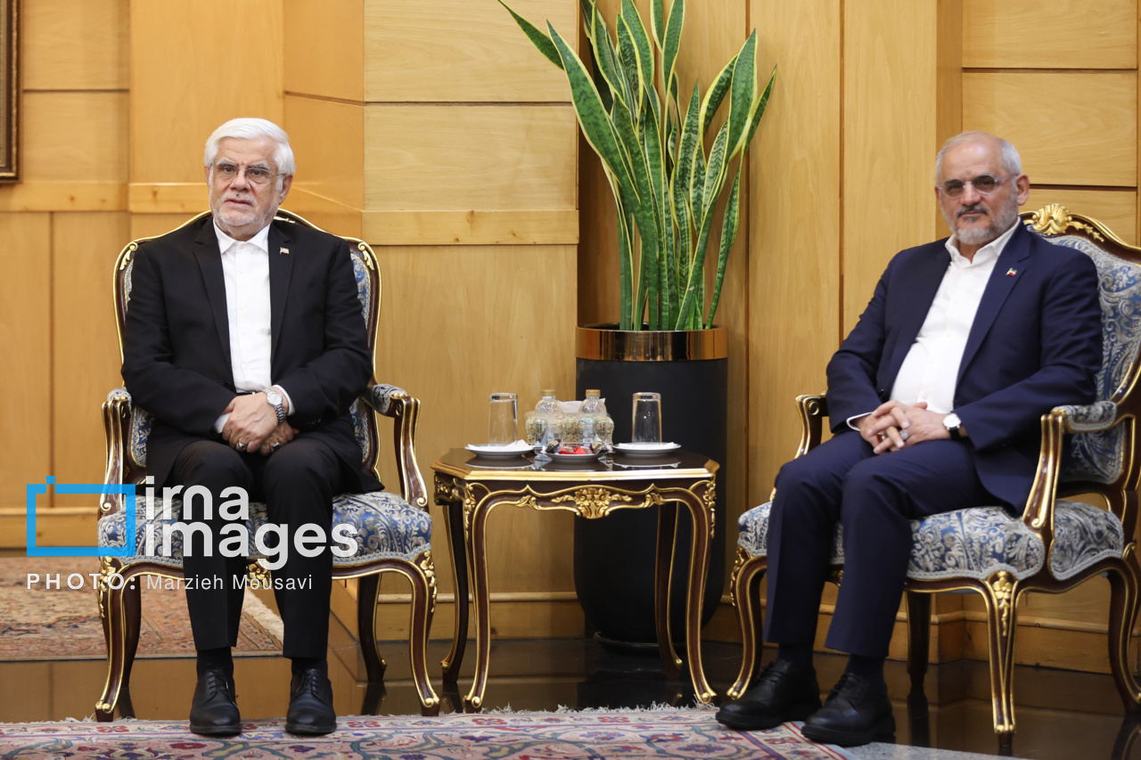 بدرقه رئیس‌جمهور به چین