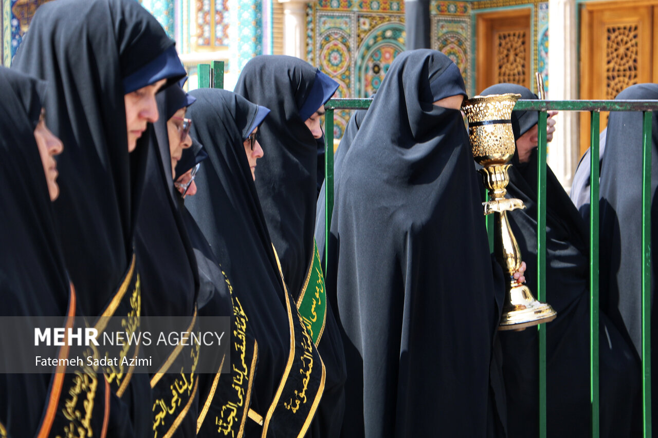 دسته عزای خادمان حرم بانوی کرامت در روز شهادت امام رضا(ع)