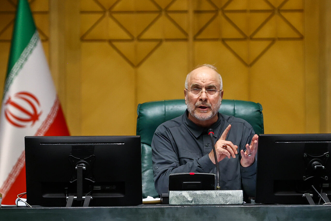 بررسی اجرای برنامه هفتم در مجلس با حضور رئیس جمهور