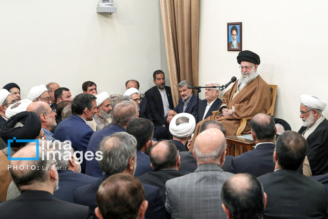 تصاویر دیدار مسئولان ارشد سه قوه با رهبر انقلاب