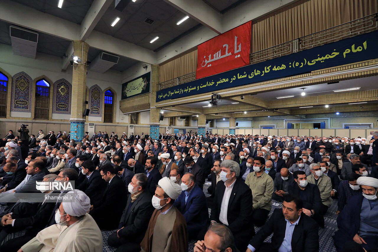 تصاویری از دیدار رمضانی مسئولان نظام با رهبر انقلاب