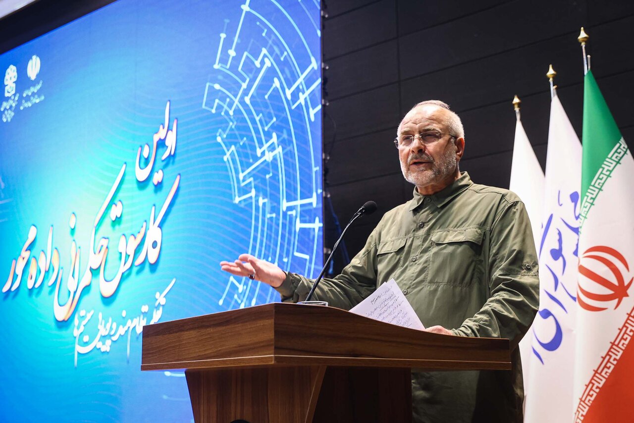 حضور قالیباف در اولین کارسوق حکمرانی داده‌محور