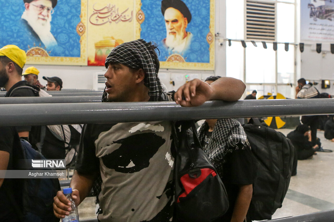 زائران اربعین در مرز مهران