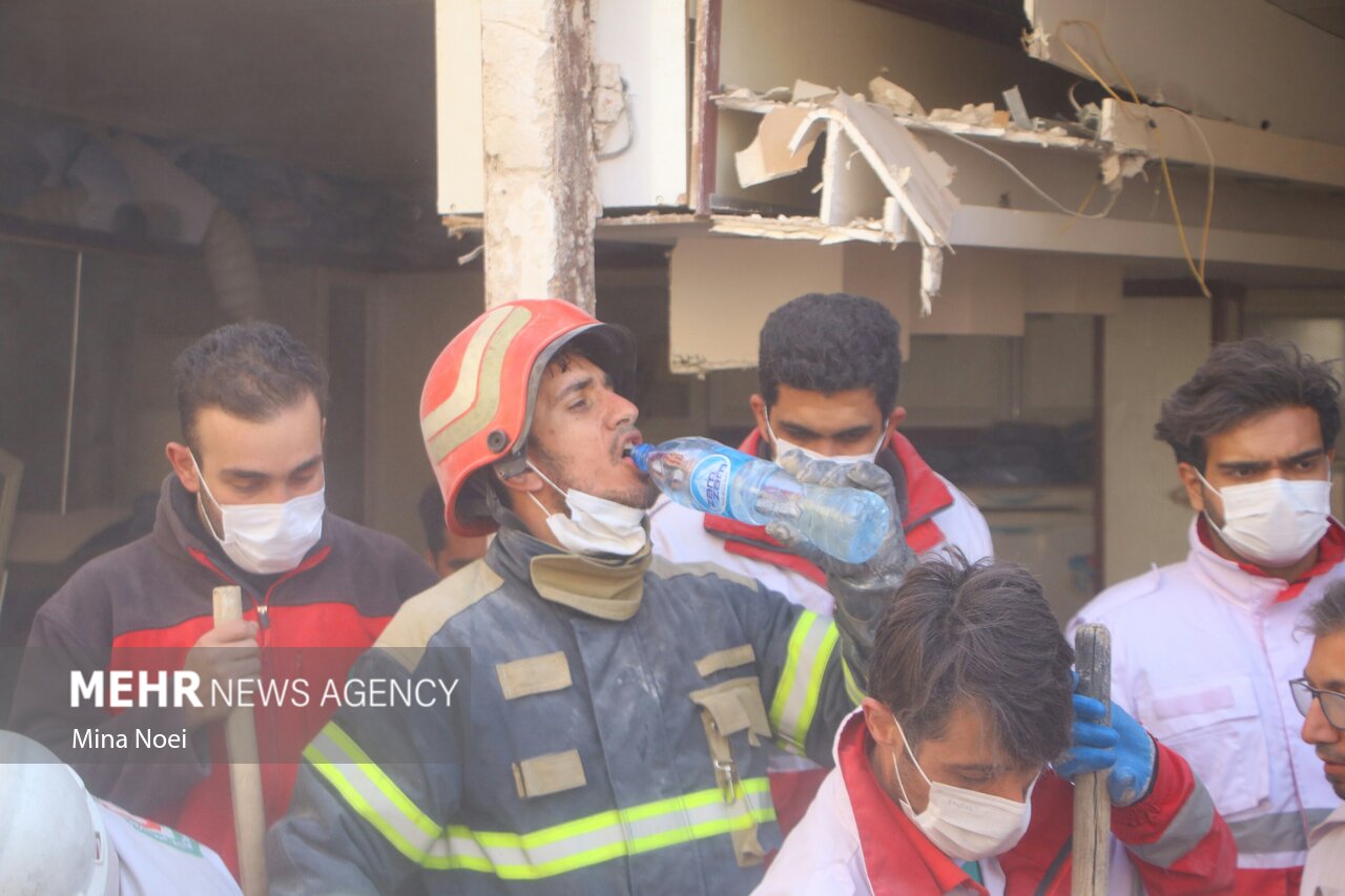 تصاویری از انفجار مهیب ساختمان در تبریز