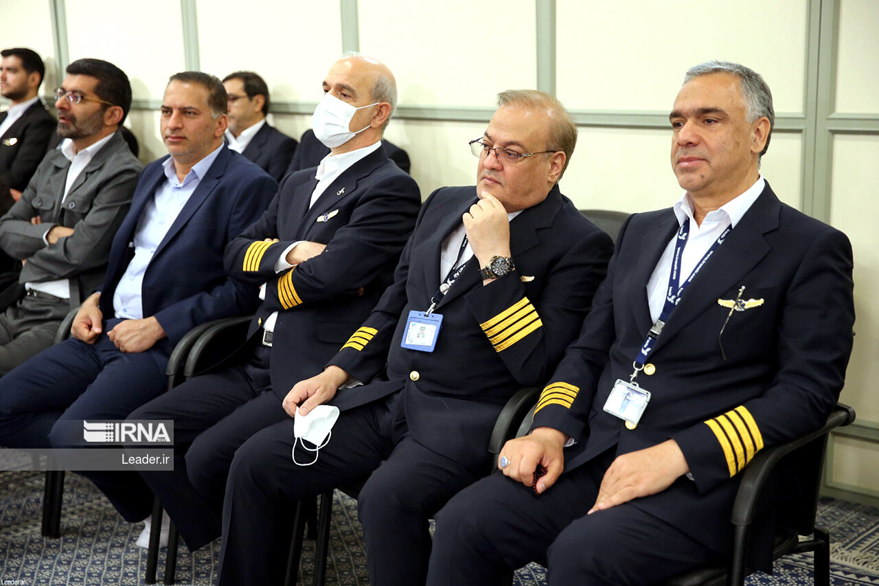 دیدار جمعی از کارگزاران حج با رهبر انقلاب