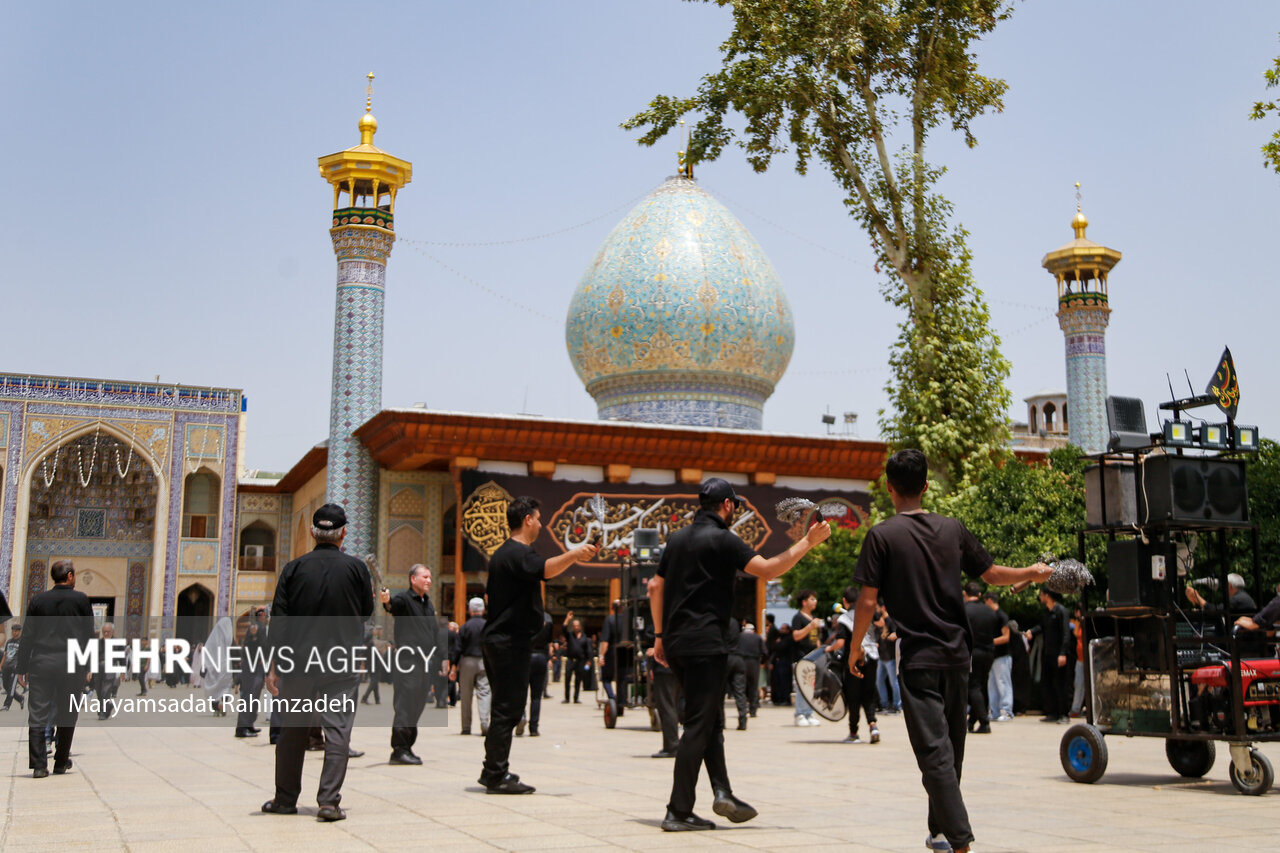 عزاداری عاشورای حسینی در حرم شاهچراغ (ع)