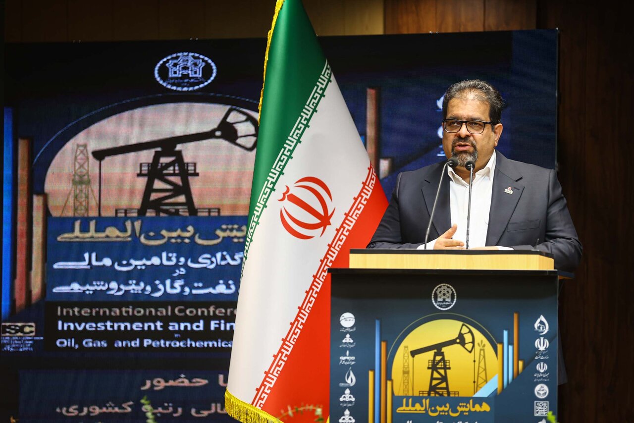 حضور قالیباف در همایش بین‌المللی صنعت نفت و گاز 
