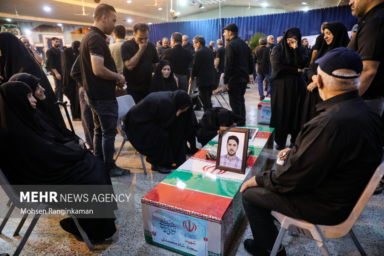 تشییع و تدفین پیکر شهدای حملات رژیم صهیونیستی در تهران