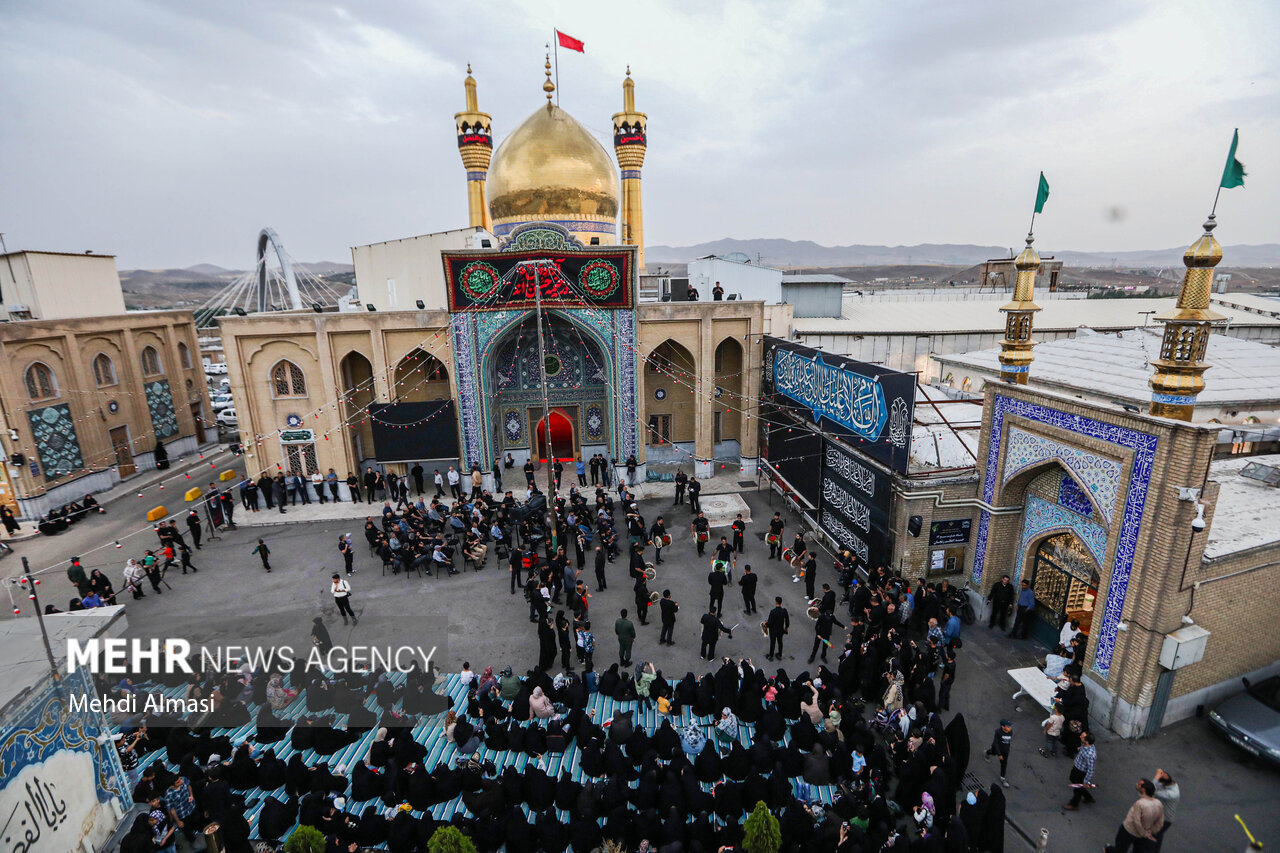 آیین تعویض پرچم حسینیه اعظم زنجان