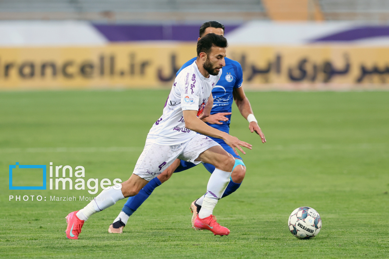 بازی استقلال تهران و هوادار